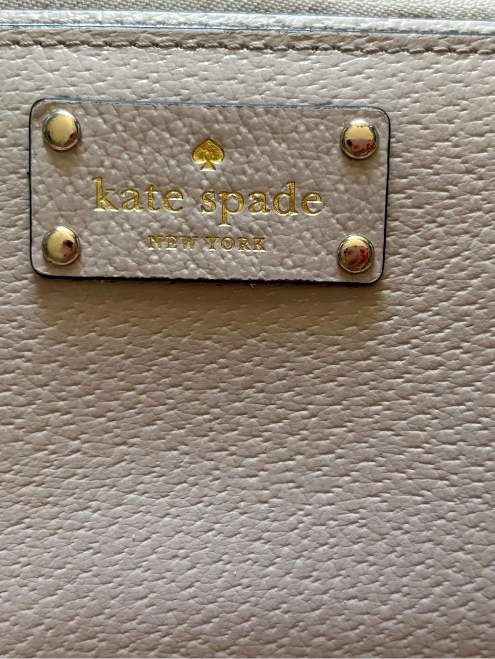 Kate Spade Layton Wellesley Grand Street Zip Wristlet Wallet Mousse Frosting EUC